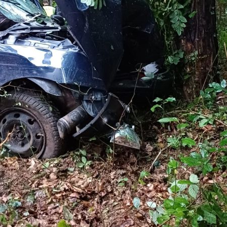 PKW gegen Baum - Gschwendt (18).jpg