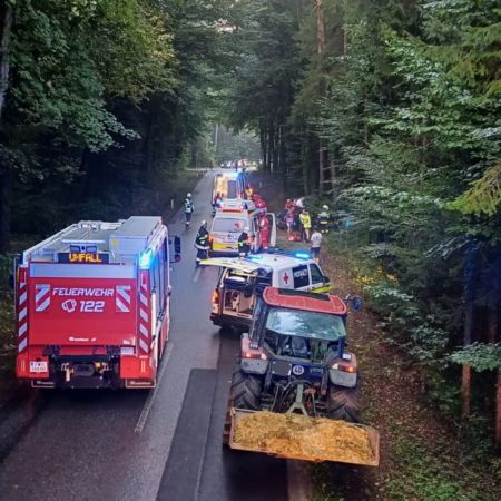PKW gegen Baum - Gschwendt (4).jpeg